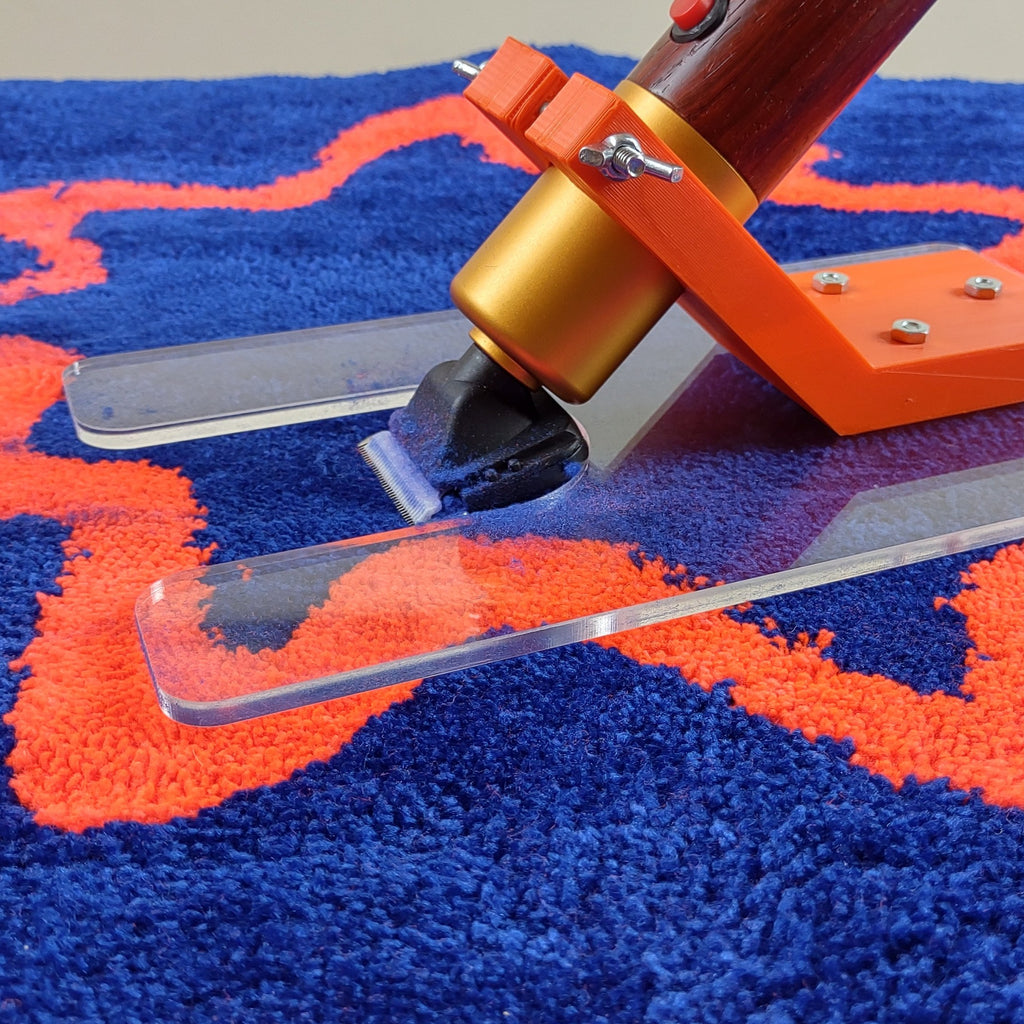 This carpet carving machine holder acts as a guide to add more control while working on even out your work. 
